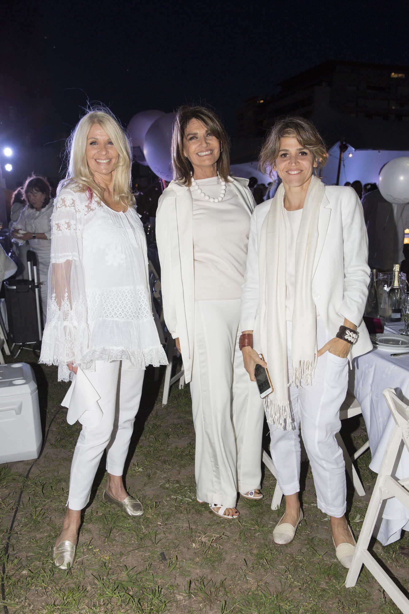 Evelyn  Scheidl, Teresa Calandra y Maria Freites